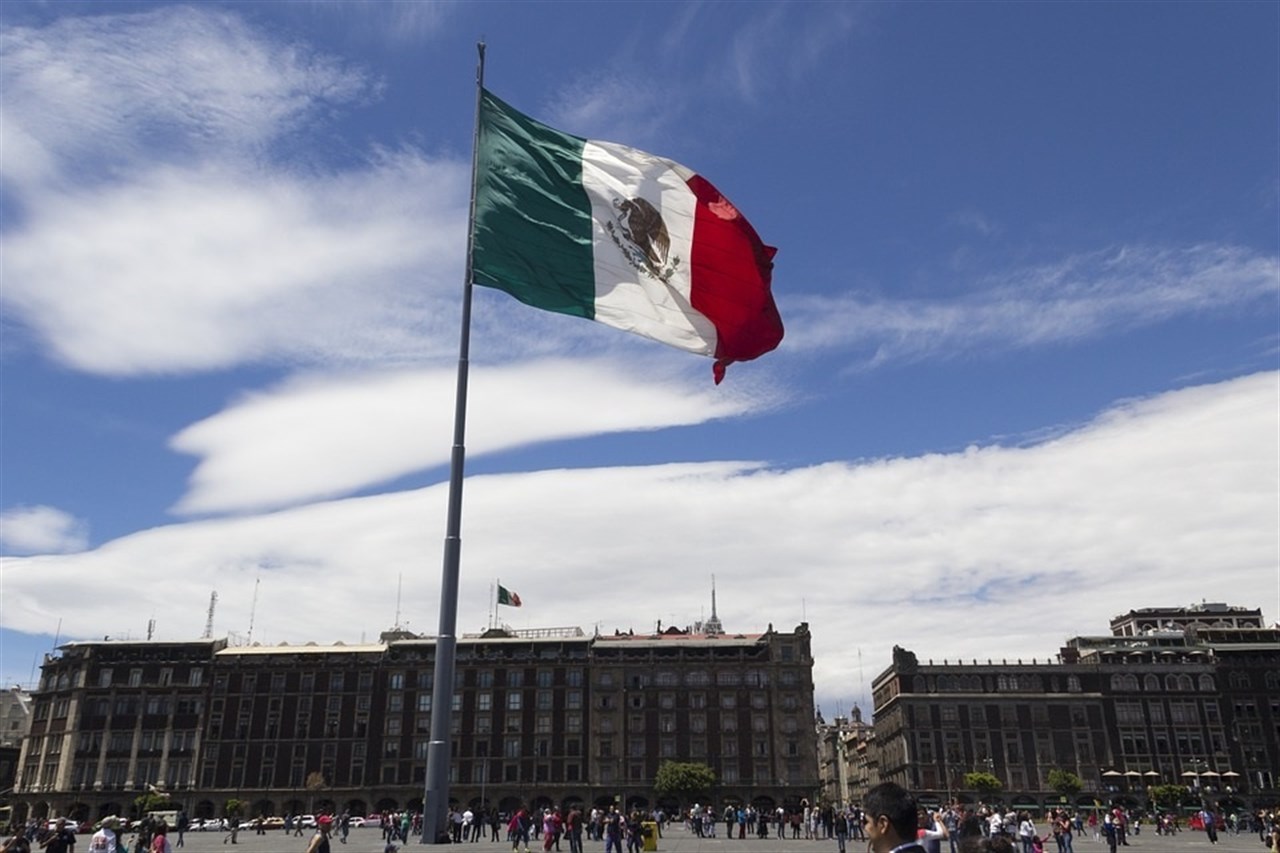 Es mi bandera, las frases más bonitas del himno a la bandera mexicana -  Headbang